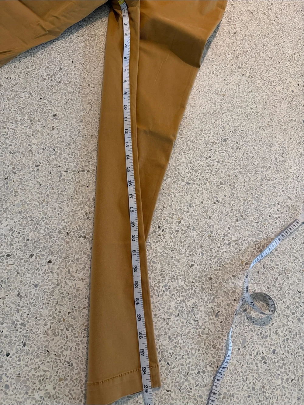 Banana Republic Slim Tapered Fit European style Chino Pants BNWT 31 x 29